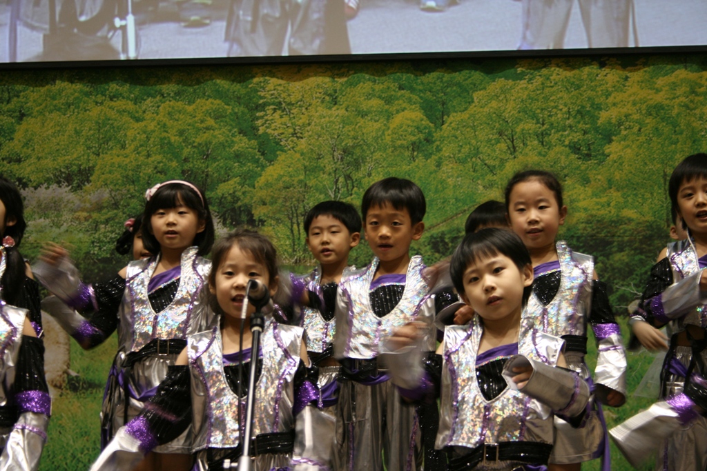 2652549741432e4980.jpg : 2008년 교회학교 성탄공연