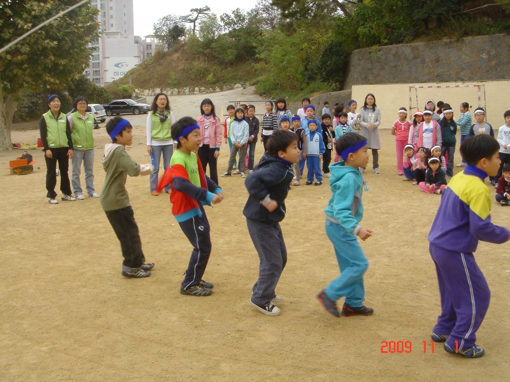 142604bef75a7ae6cc.jpg : 2009년 어린이부 운동회