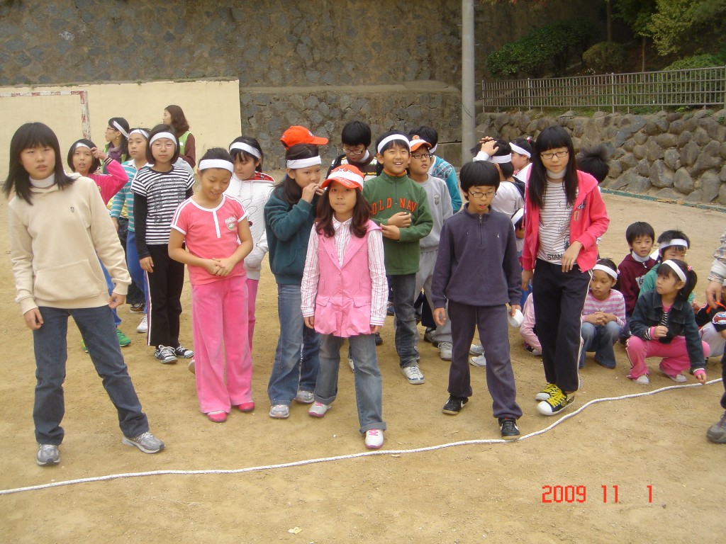 316374bef731e4e0d5.jpg : 2009년 어린이부 운동회