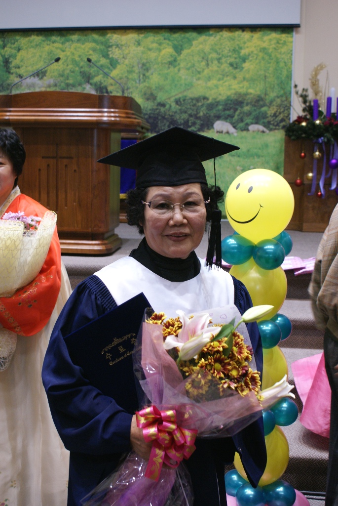 63364b24d3c3afb5c.JPG : 2009년 경로대학 졸업식